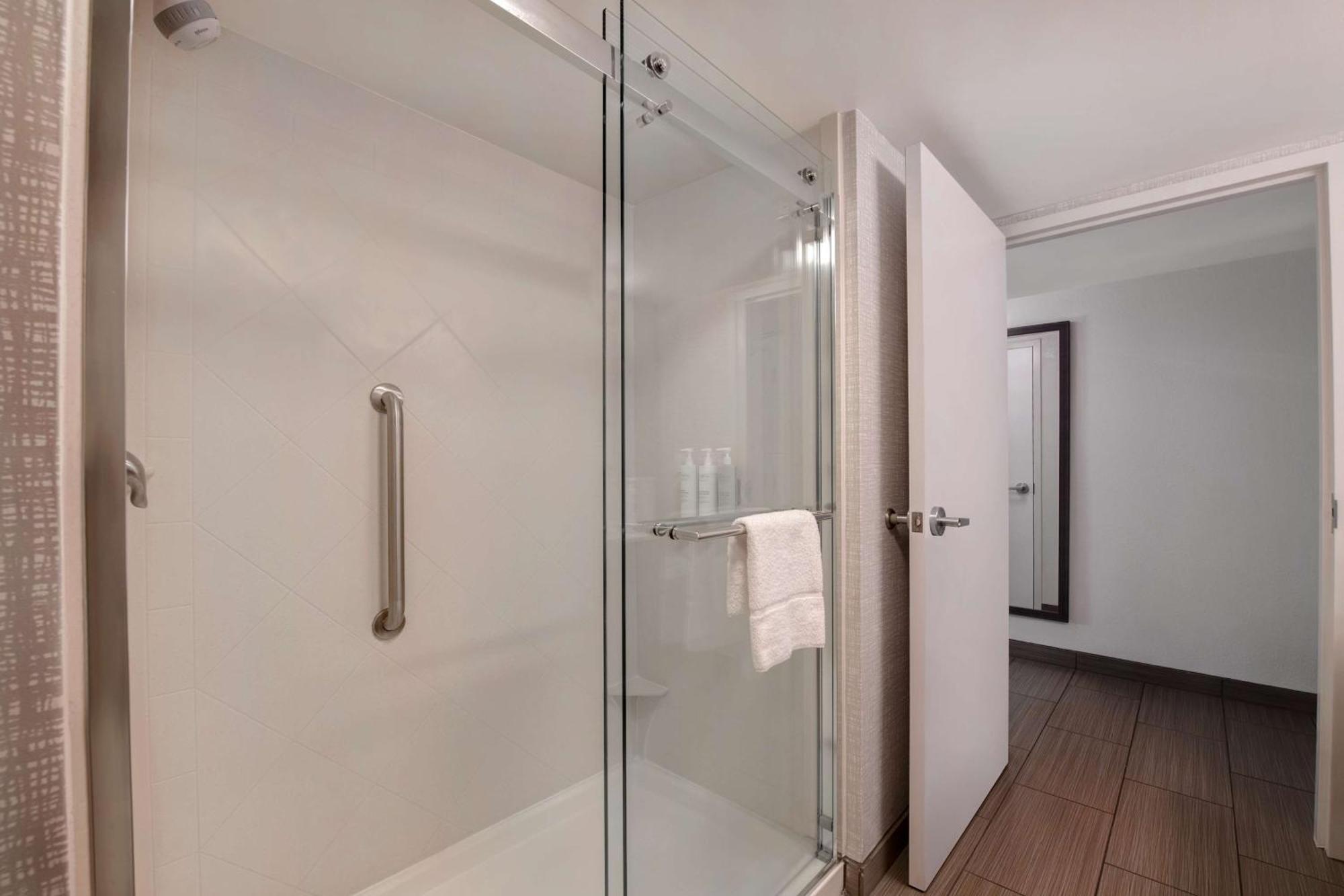 Hampton Inn Anderson/Alliance Business Park Buitenkant foto